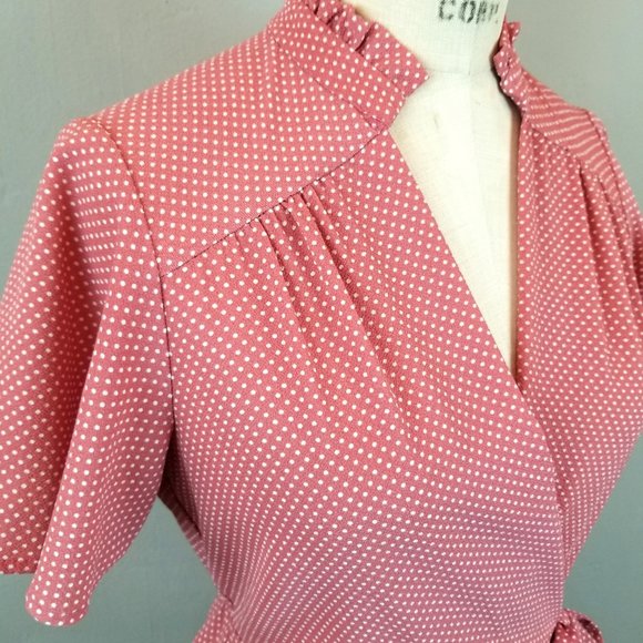 Monteau Women's Size Medium Lipstick Pink Polka Dot Faux Wrap Top with Tie - Picture 7 of 10